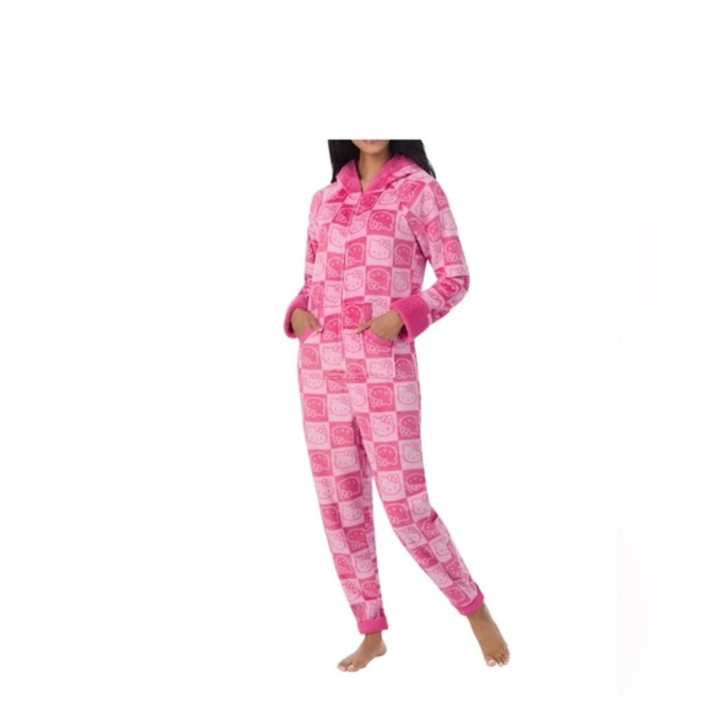 Hello Kitty Pink Patterned Women's Pajama Set Size M NWT